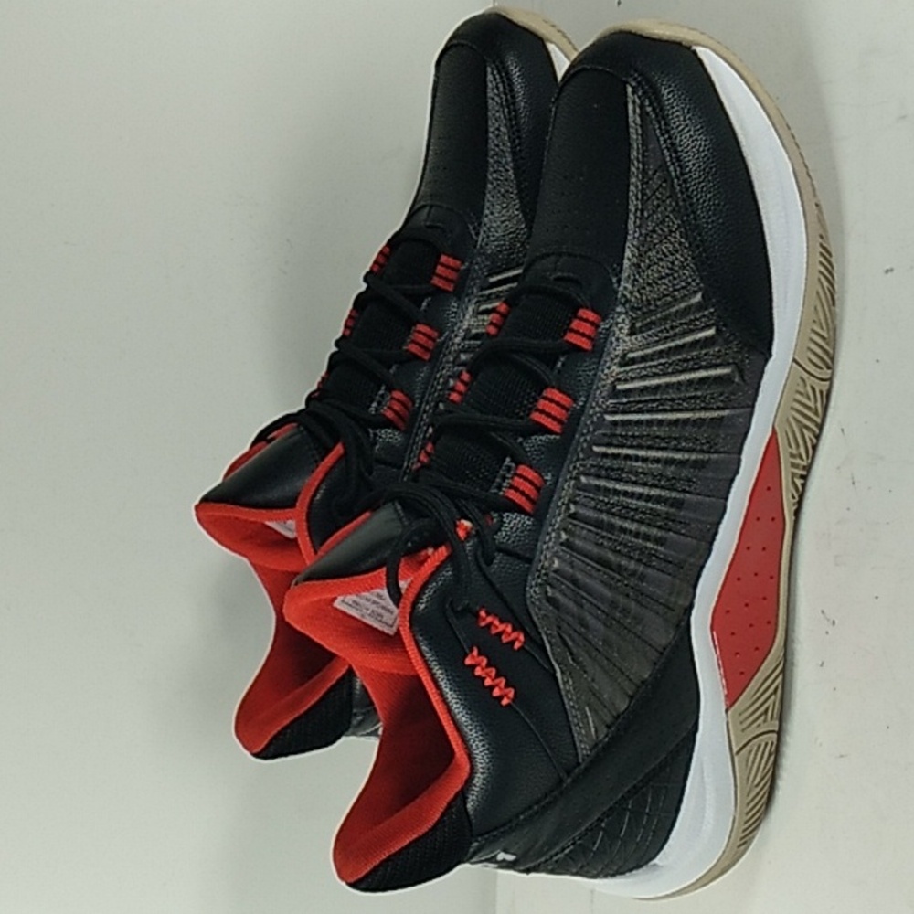 And 1 Men Size 12 Black/Red Basketball Sneakers.